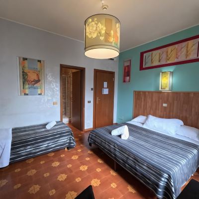 三人間 羅馬客房酒店優惠