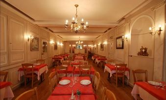 Logis Grand Hôtel De L'Europe - Housity