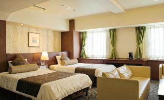 Hotel Plaza Osaka - Housity