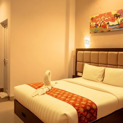 Deluxe King Room TANAHOTEL Padang Promo Code