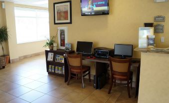 Quality Inn & Suites Near Fairgrounds & Ybor City