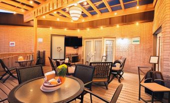 Newton Villa - Housity