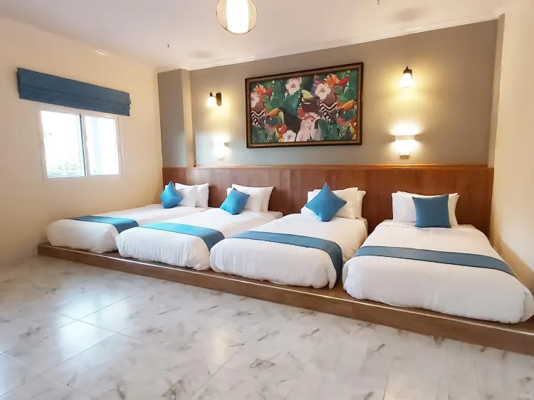 ห้องสวีทสำหรับครอบครัวพร้อมวิวสระว่ายน้ำ