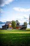 Yggdrasil Farmhotel Retreat, Spa & Yoga Отели в г. 
