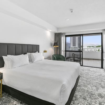 Deluxe Terrace Room The Benson Hotel Promo Code