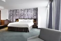DoubleTree by Hilton Ottawa Downtown
