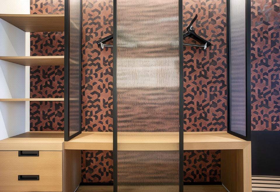 游泳池景行政間