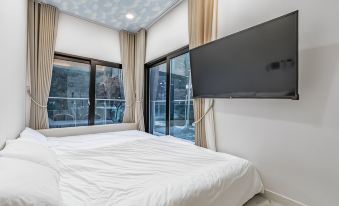 Sangju Aie Sarang Kids Pool Villa - Housity