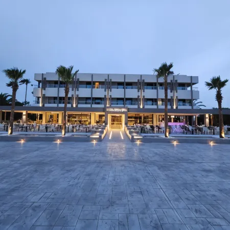 Cosmopolitan Hotel