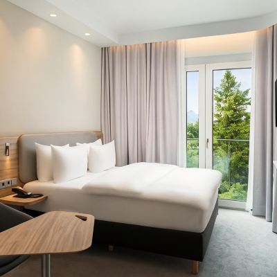 Standard Queen Room Holiday Inn Express Rosenheim, an IHG Hotel Promo Code