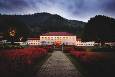 The LaLit Grand Palace Srinagar Отели в г. 