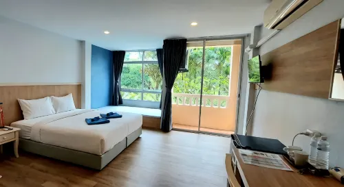 Karon Living Room