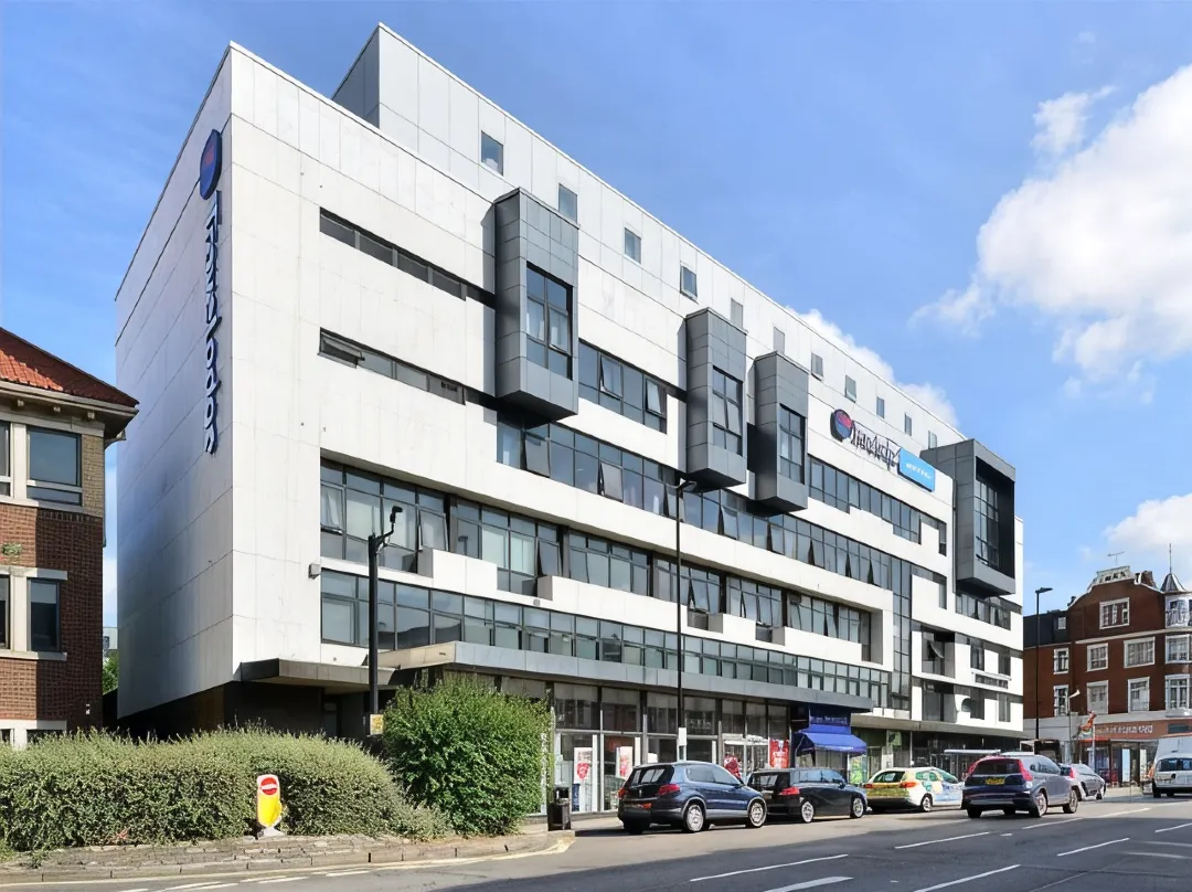 Travelodge London Finchley - لندن