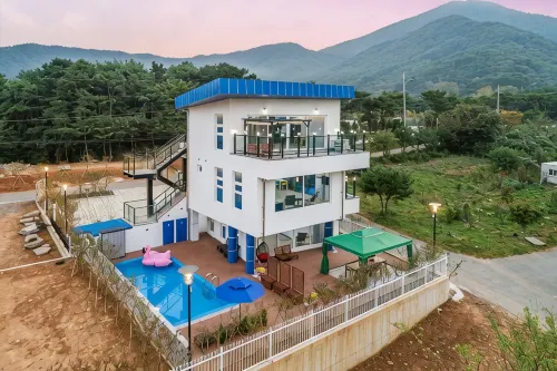Hwasun the Holiday Castle Pension