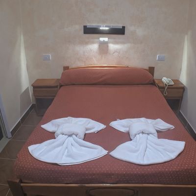 Basic Double Room Los Cedros Hotel Promo Code