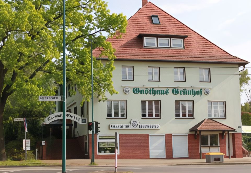 Gasthaus & Hotel Grunhof - Housity