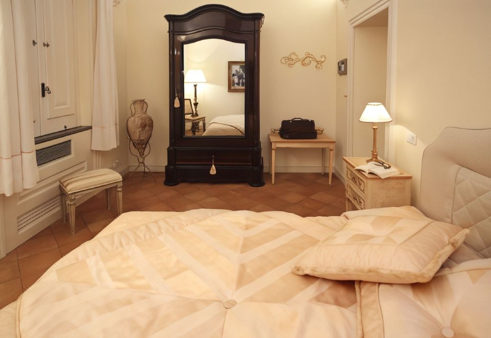 Villa Alba d'OroTwo-Bedroom Suite with Sea View