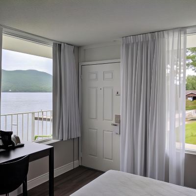 Room, 2 Queen Beds, Lake View, Beachfront