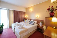 Crystal City Hotel Hotel di 