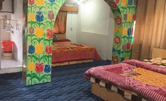 Hotel New Shalimar - Housity