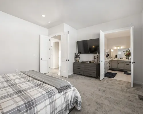 Modern Lake-View Escape in Hideout Near Park City Utah Hotels in Hideout