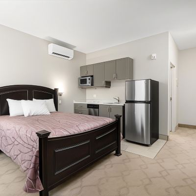 Queen Bed with Full Bath and Kitchenette