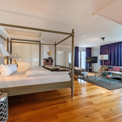 Suite Der Lippische Hof Promo Code