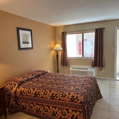 Superior Queen Room Non Smoking Sea Palace Motel Promo Code