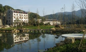 Longyuan Hotel - Housity