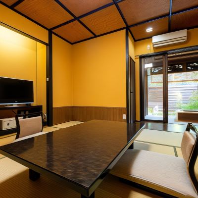 Japanese-Style Room (Kamome)