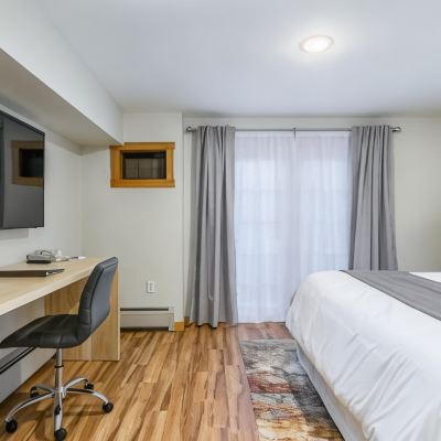 King Suite with Fireplace Grey Fox Inn Promo Code