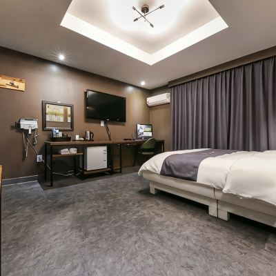 Semi-Special Room Hotel Look Promo Code