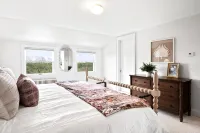 Cranberry Hill l 9 Br 22 Acre Estate l Sleeps 22