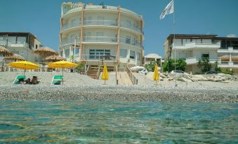 Hotel Il Girasole - Housity
