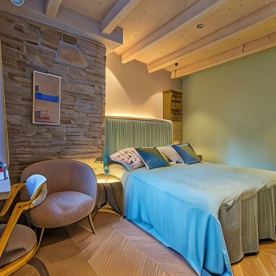 Deluxe Queen Room The Melegran Promo Code