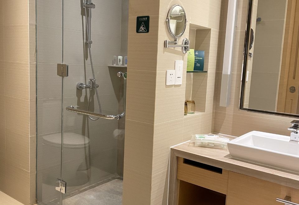 Holiday Inn NanyangSuperior Room - Lake-View (Double bed)