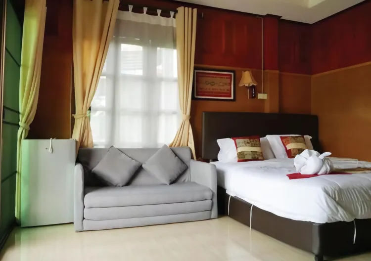 ห้องดีลักซ์ เตียงใหญ่ 1 เตียง