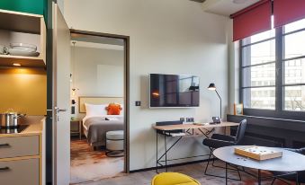 Hood House - Housity