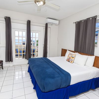 City Studio, 1 King Bed, Ocean View