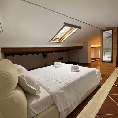 Attic Room Le Tre Lune Suites Promo Code