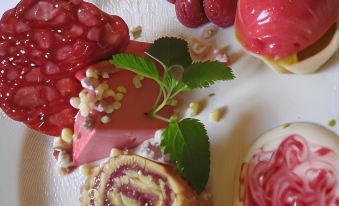 Goldner Engel, Restaurant - Hotel - Metzgerei - Housity