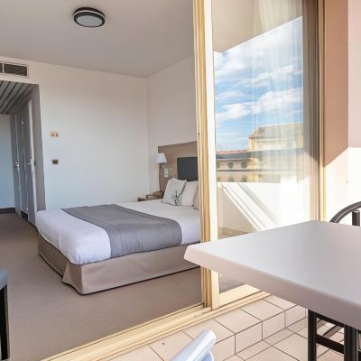 Confort Twin Room (with Balcony)
