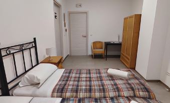 Hotel Faraglione - Housity