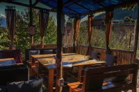 Yolo Social - the Social House & Cowork - Manali