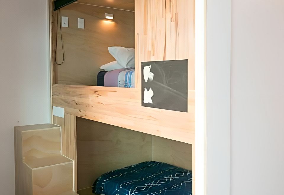 6人女士宿舍（一张床位）