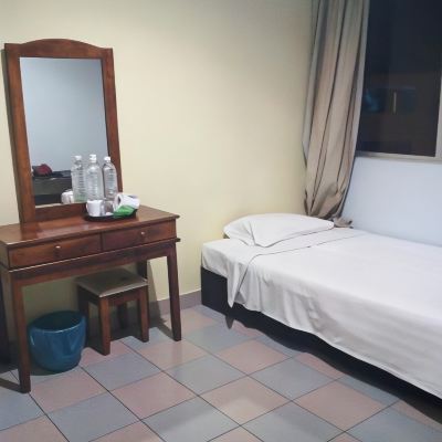 Twin Room Kupon Hotel Century Inanam
