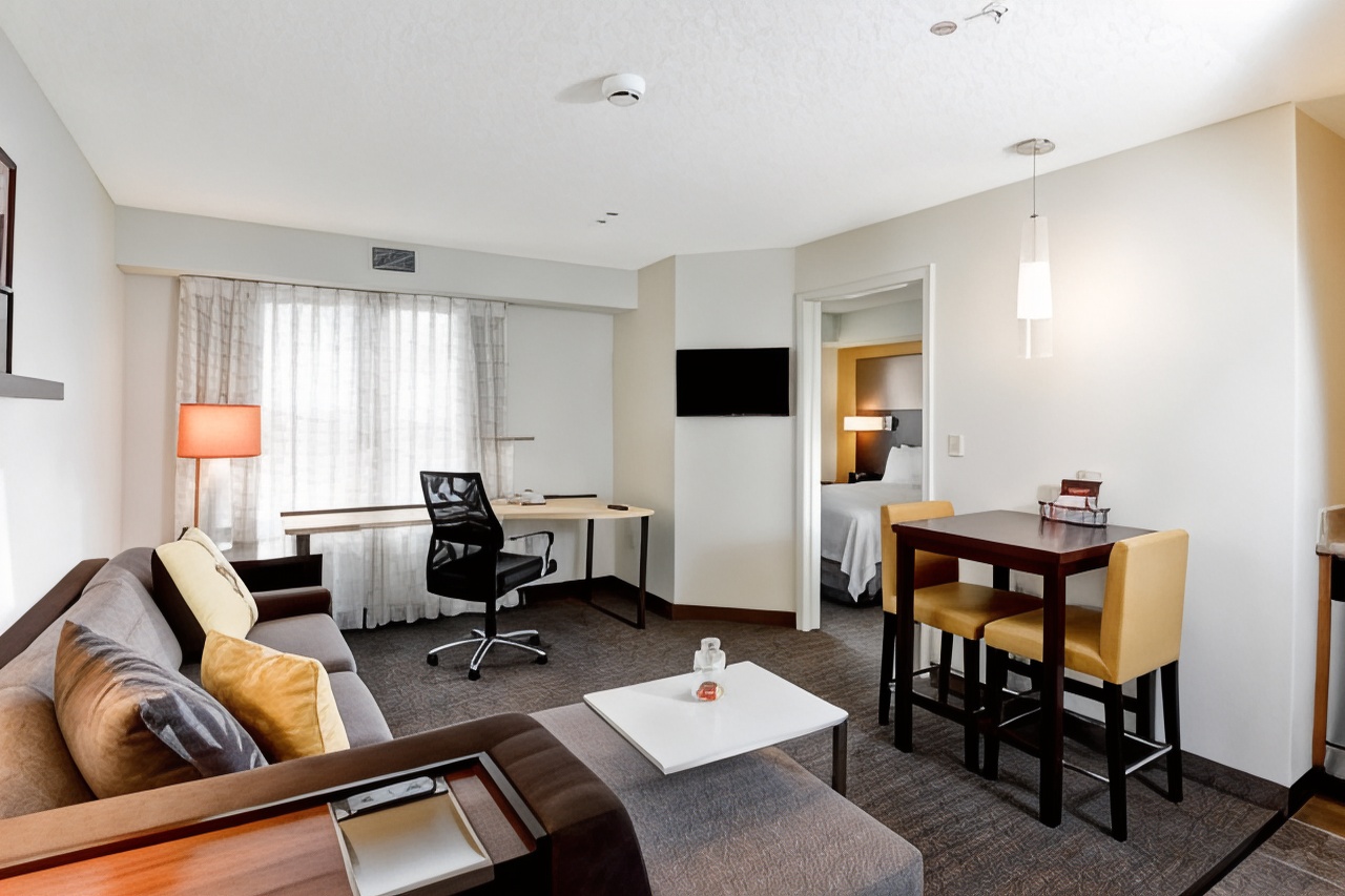 一卧室套房 - 带1张大床和梳化床