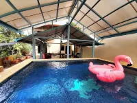 Spacious 5-bedroom beach house in delightful Playa Carrillo with WiFi, AC Hotels in Puerto Carrillo