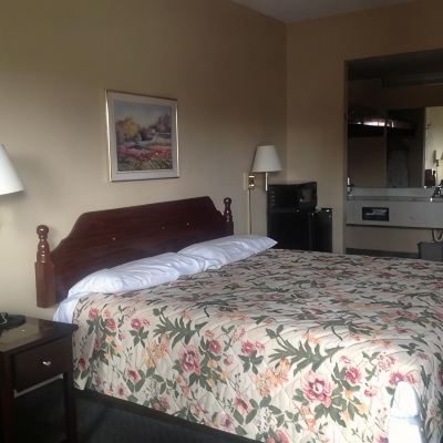 King Room Highway Inn Promo Code