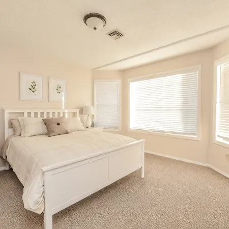 Spacious 5,000+ sq ft house, Close to PDX Airport Отели в г. Грешам